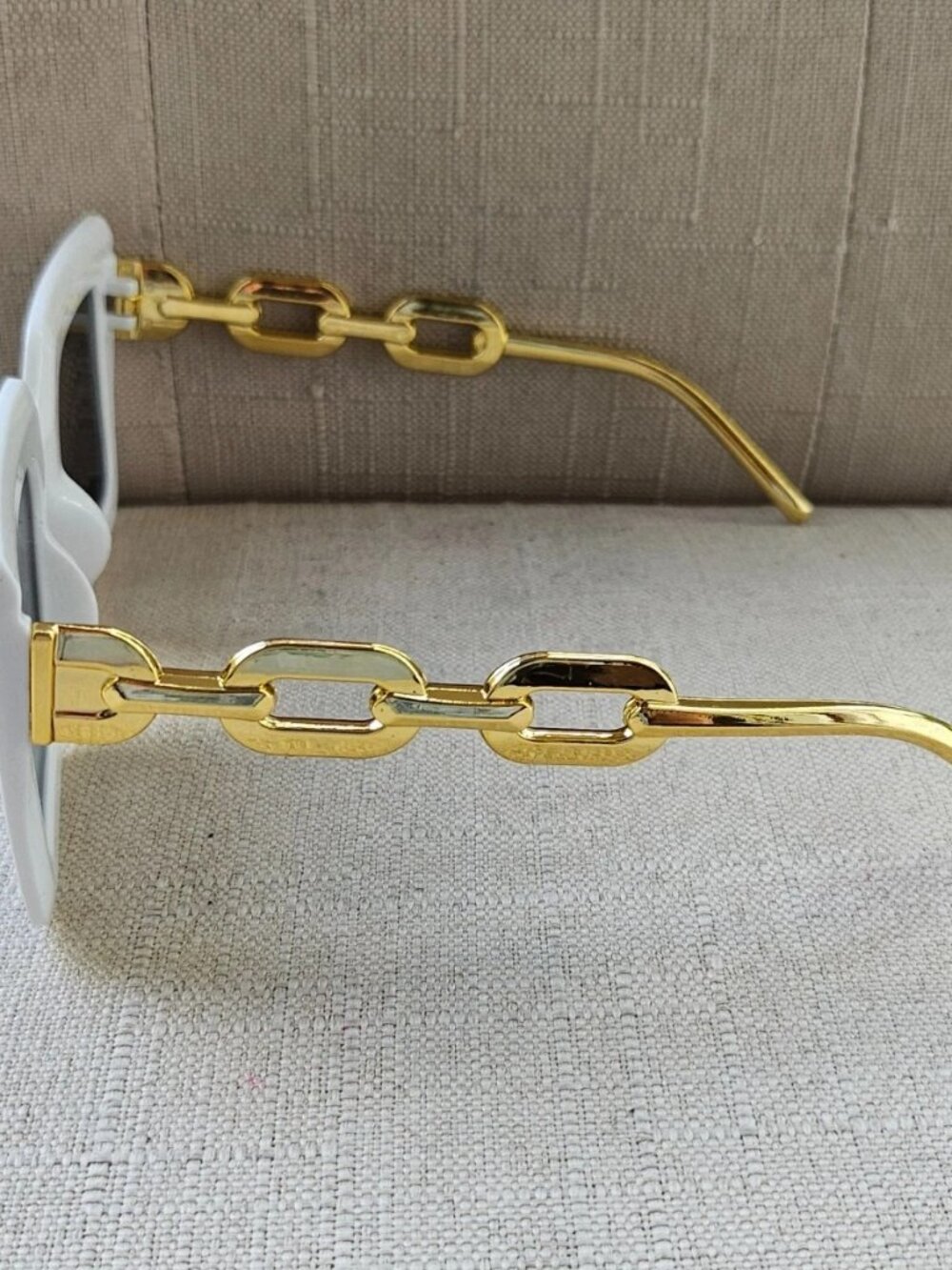 Fashion Sunglasses Women Eyeglasses White Plastic Frame Gold Tone Temple Shades - Picture 7 of 12